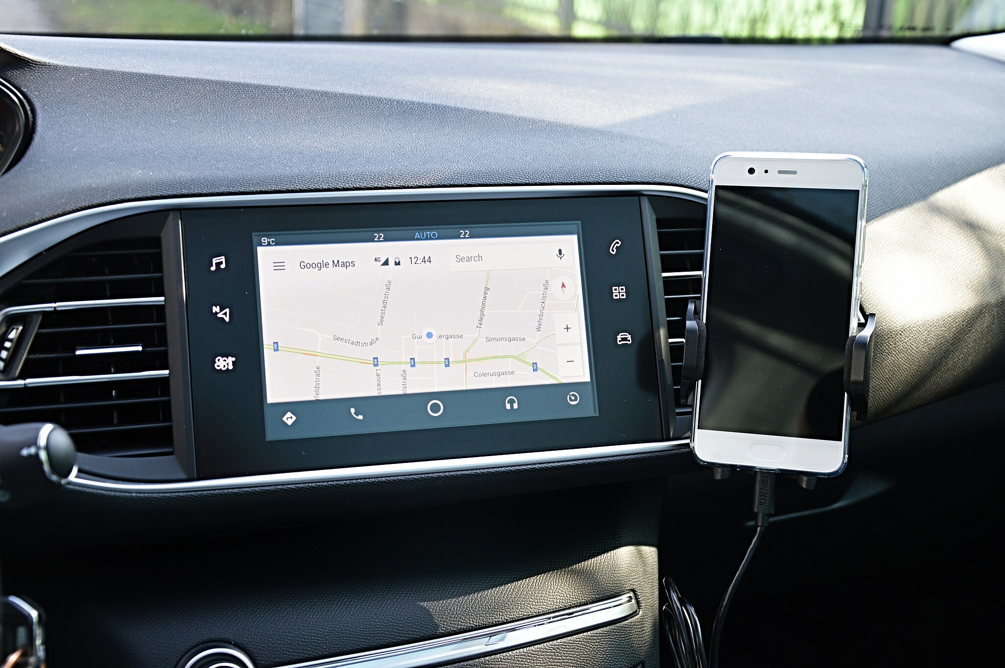 Hyundai Partners Google To Integrate Maps And Android Auto