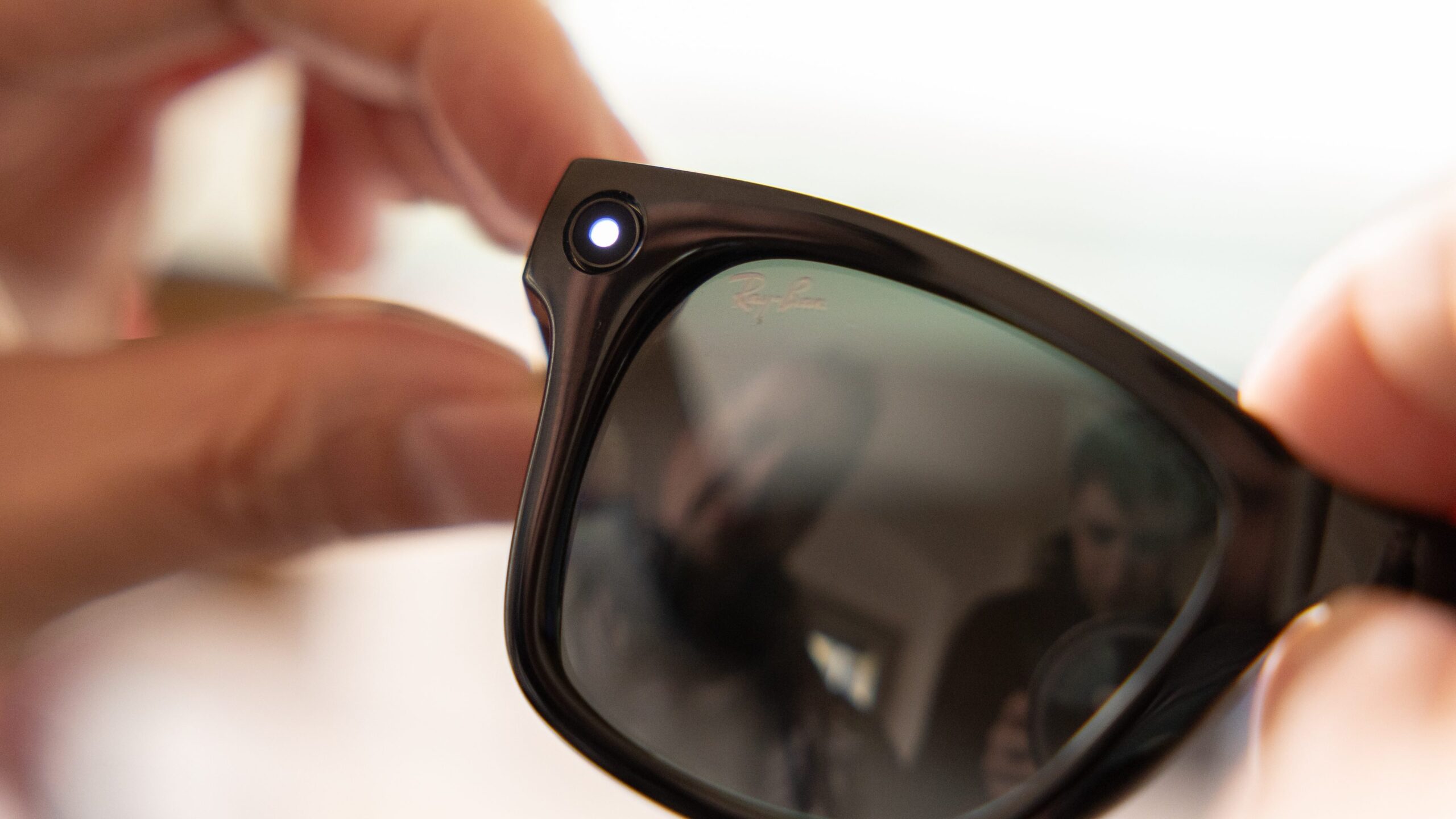 Ray-Ban Smart Glasses Update Boost Wearables’ AI Features